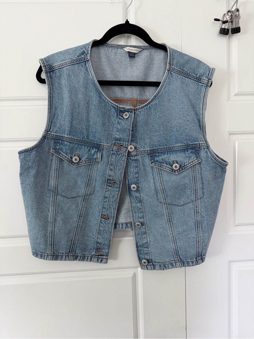 American Eagle Collarless Light Washed Denim Vest Womens Size XLarge Short